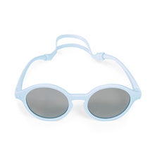 Charger l'image dans la galerie, Pack Kdo Bleu ciel Les P'tis Monstres : Brosse sonique bébé + étui kraft + 2 packs brossettes + lunettes 6-36m 100% UV + dentifrice 0-5 ans sans nanoparticules