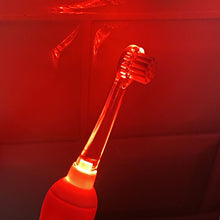 Charger l'image dans la galerie, Pack Kdo Framboise Les P'tis Monstres : Brosse à dents sonique à pile pour Bébé avec Étui de voyage en Kraft + 2 Packs de brossettes + Lunettes de soleil 6-36m, Protection 100% UV