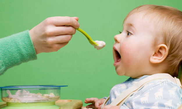 Les bactéries de la carie se transmettent à l’enfant par la salive!