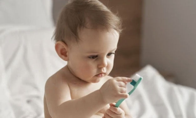 Comment brosser les dents d'un bébé de 6 mois ?