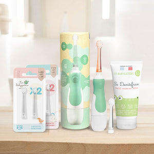 KDO K Sage Baby Pack: Batteriebetriebene Schallzahnbürste für Babys mit Kraft-Reiseetui + 2 Packungen Bürstenköpfe + Babyzahnpasta 0–5 Jahre ohne Nanopartikel